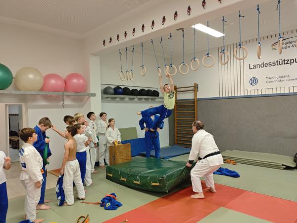 Einweihung der Hangelanlage